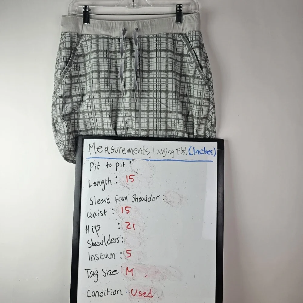 TASC Skirt Womens Size M Gray Plaid Skort Active Hiking Walking‎ Outdoor Ladies
